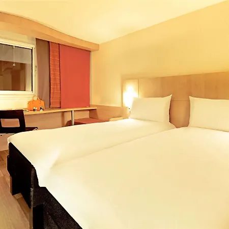 Hotel Ibis Lisboa Jose Malhoa Exterior photo